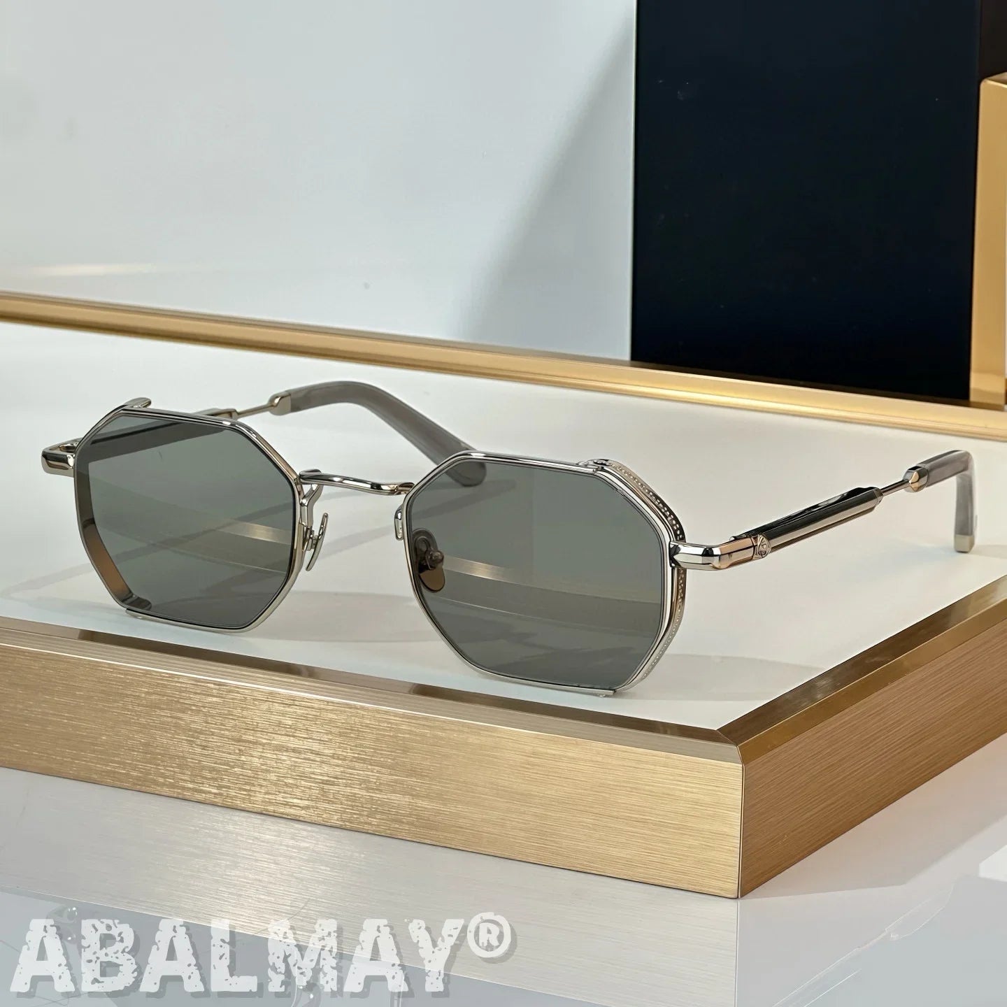 The Loew Top Quality Sunglasses for Men Classic Women Luxury Designer Fashion sun glasses UV400 With box