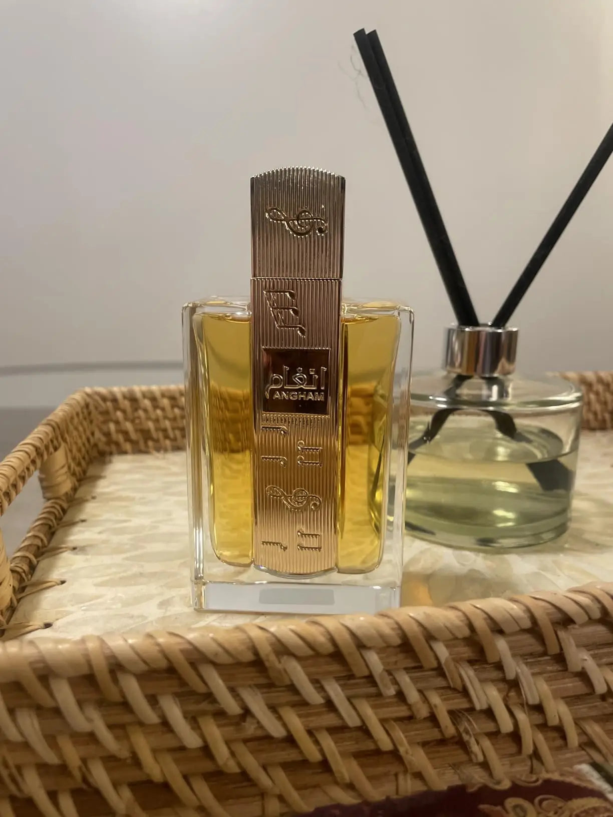 Lattafa Angham Perfume for Women & Men 100ml | Long Lasting Arabic Eau De Parfum | Luxury Oriental Fragrance, Unisex Scent Gift