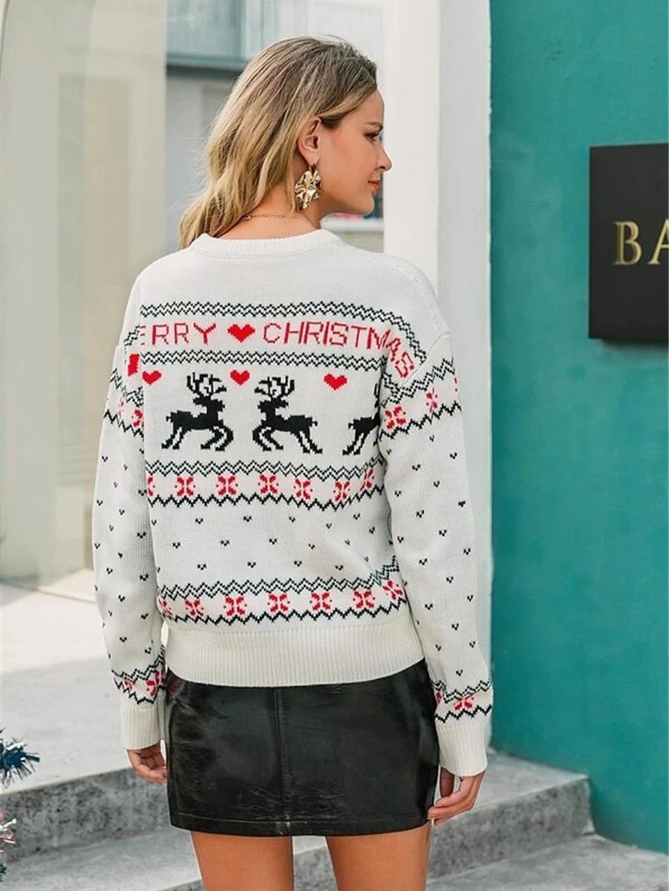 Loose sweater long sleeves round neck sweetheart neckline design, Christmas theme cute animal pattern ribbed neck pullover