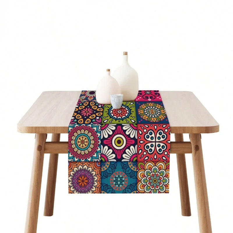 Enhance your table decor with this exquisite, luxurious table runner. Elevate your dining experience with this elegant, opulent