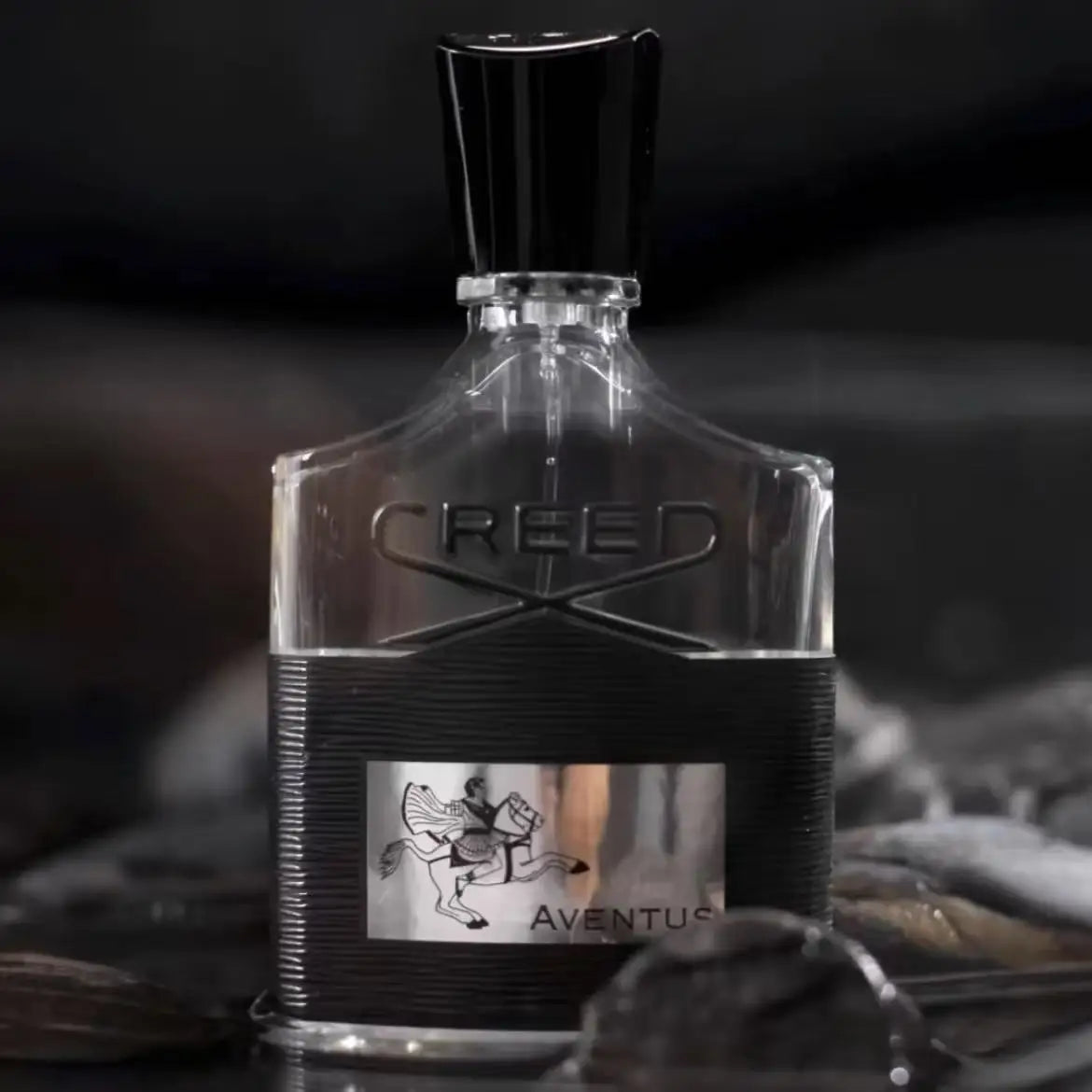 Creed Aventus Women's eau de toilette, Amber Vanilla and Wood Fragrance | Lasting eau de cologne | Luxury Fashion