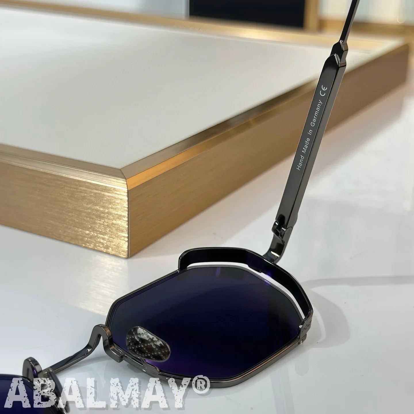 The Loew Top Quality Sunglasses for Men Classic Women Luxury Designer Fashion sun glasses UV400 With box