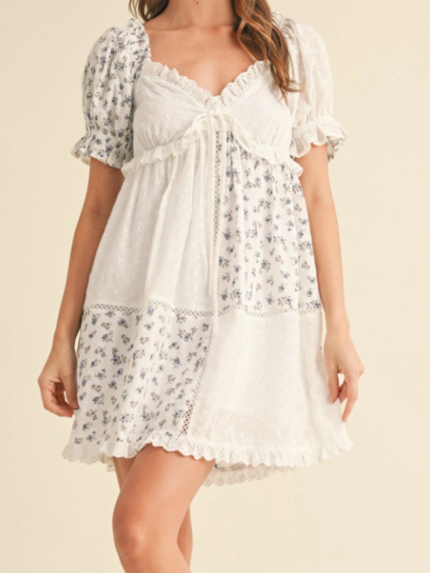 Elegant Lace Maternity Dress with Empire Waist and Flutter Sleeves for Special Occasions in Spring Summer