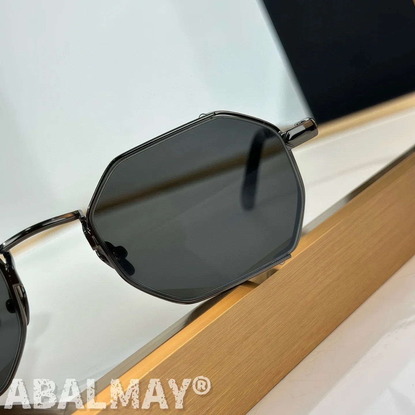 The Loew Top Quality Sunglasses for Men Classic Women Luxury Designer Fashion sun glasses UV400 With box