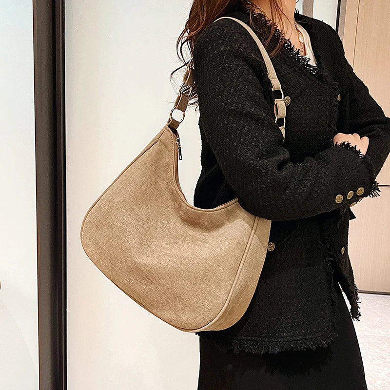 Trendy Suede Tote Bag for Women Faux Suede Shoulder Bags Retro Handbags Purse Vintage Crescent Hobo Bag Casual Commuter Bag 2024