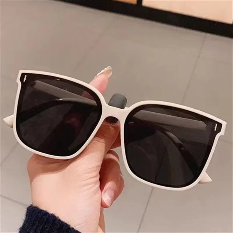Retro New Sunglasses Men Women Popular Square Sun Glasses Ladies Black Eyeglasses Driver Goggles UV400 Gafas De Sol