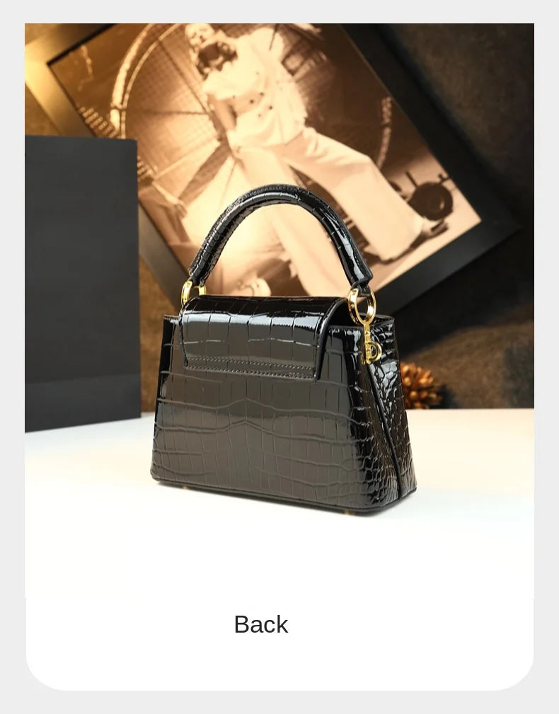 Crocodile Pattern Leather Women Handbags Diamonds V Letter Small Shoulder Messenger Bag 2025 New Portable Crossbody Shell Bags