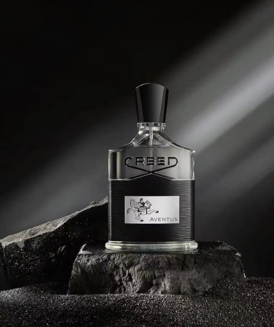 Creed Aventus Women's eau de toilette, Amber Vanilla and Wood Fragrance | Lasting eau de cologne | Luxury Fashion
