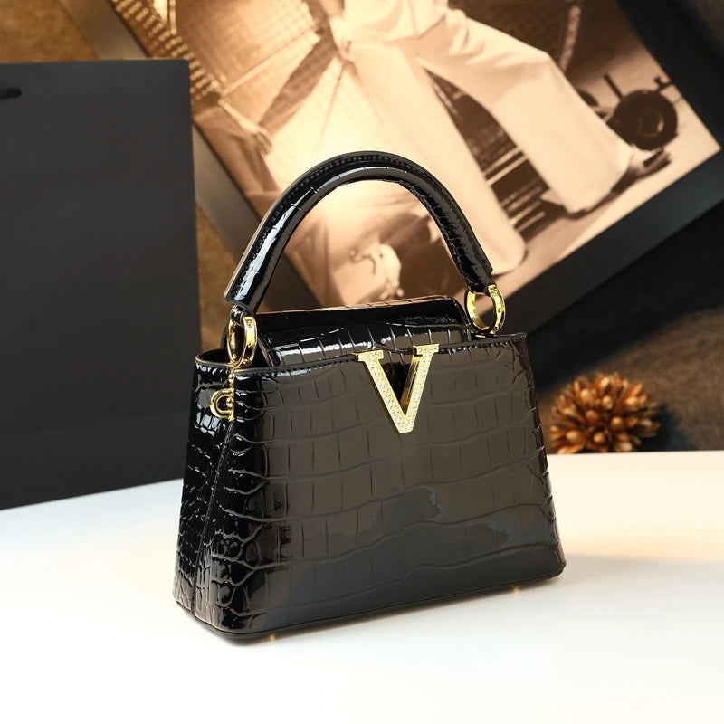 Crocodile Pattern Leather Women Handbags Diamonds V Letter Small Shoulder Messenger Bag 2025 New Portable Crossbody Shell Bags