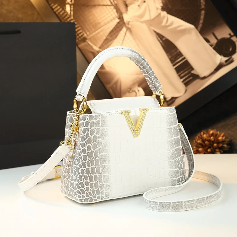 Crocodile Pattern Leather Women Handbags Diamonds V Letter Small Shoulder Messenger Bag 2025 New Portable Crossbody Shell Bags