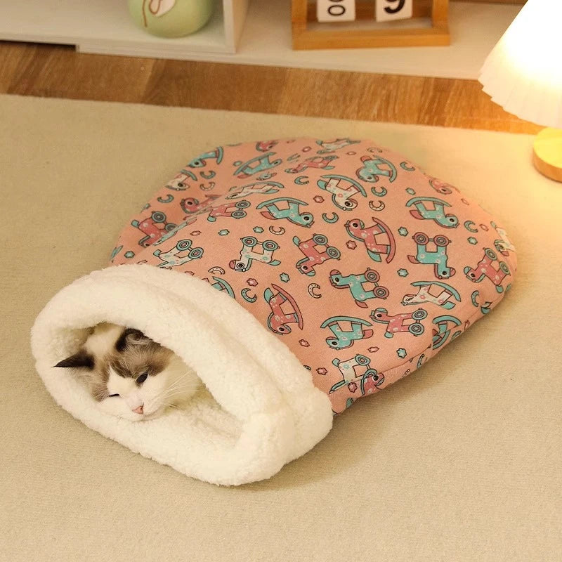 Winter Warm Pet Sleeping Bag Lamb Wool Warm Kitten Nest Drilling Hole Bedding Thickened Soft Comfortable Warm Nest Pet Cats